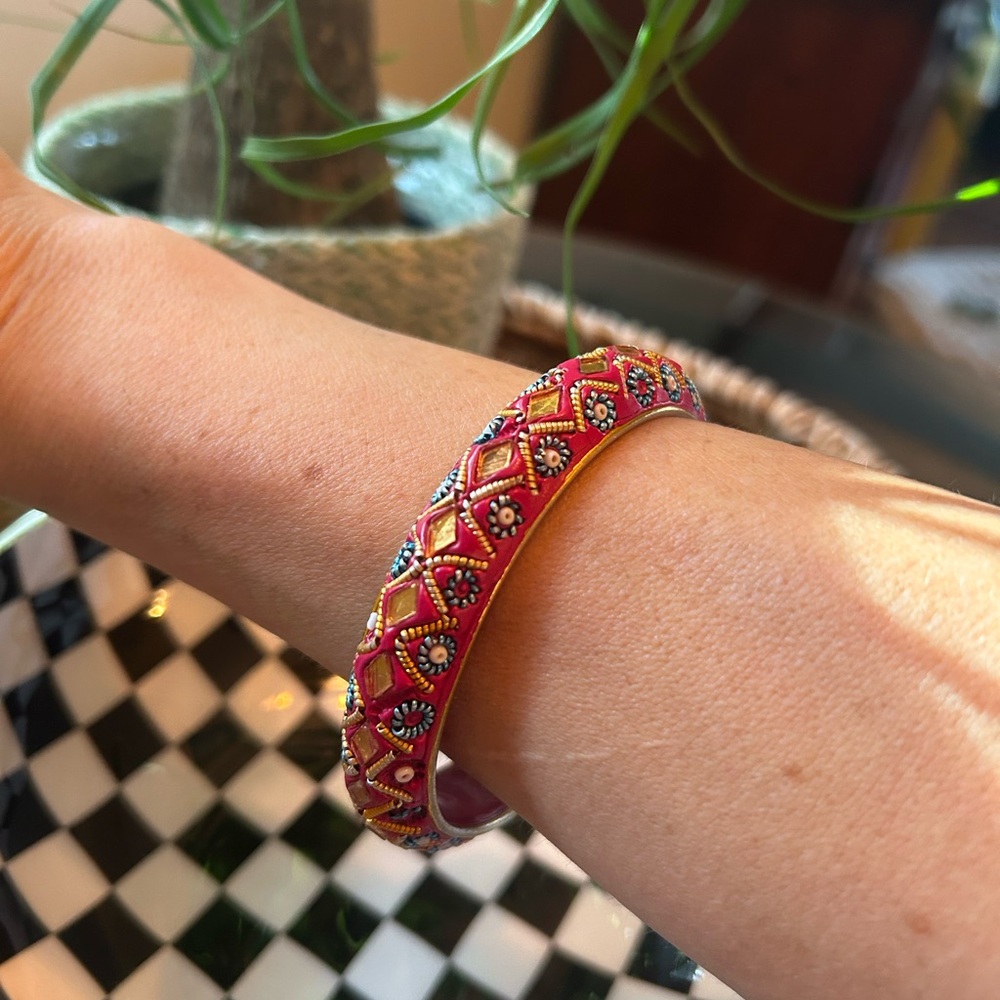 Boho Red & Gold Enamel Bangle Bracelet – Hand-Painted Beaded Detail
